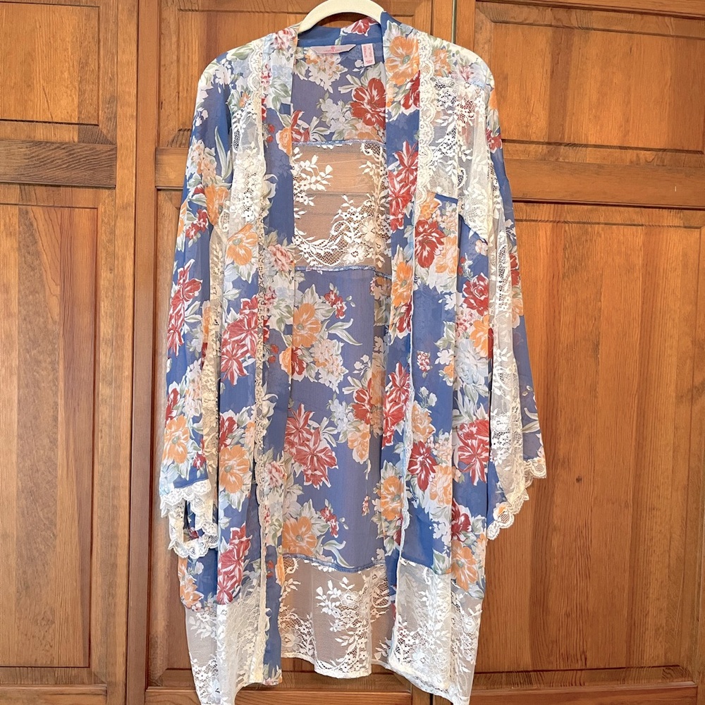 Laurie Felt Sheer Floral Topper with Lace Size Large